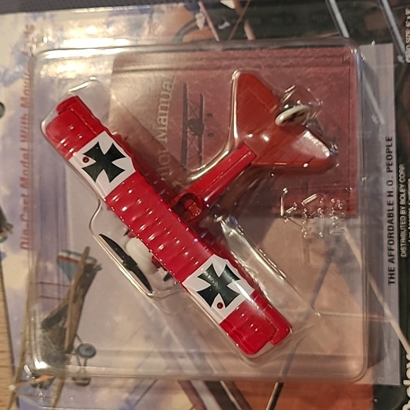 Boley 1:72 Fokker Dr 1 Die-cast Airplane - Picture 2 of 8